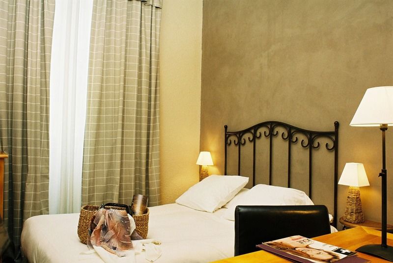 Hotel De L'Horloge Awinion Pokój zdjęcie