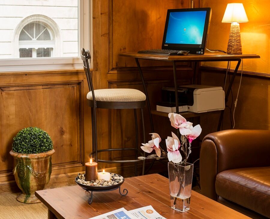 Hotel De L'Horloge Awinion Zewnętrze zdjęcie